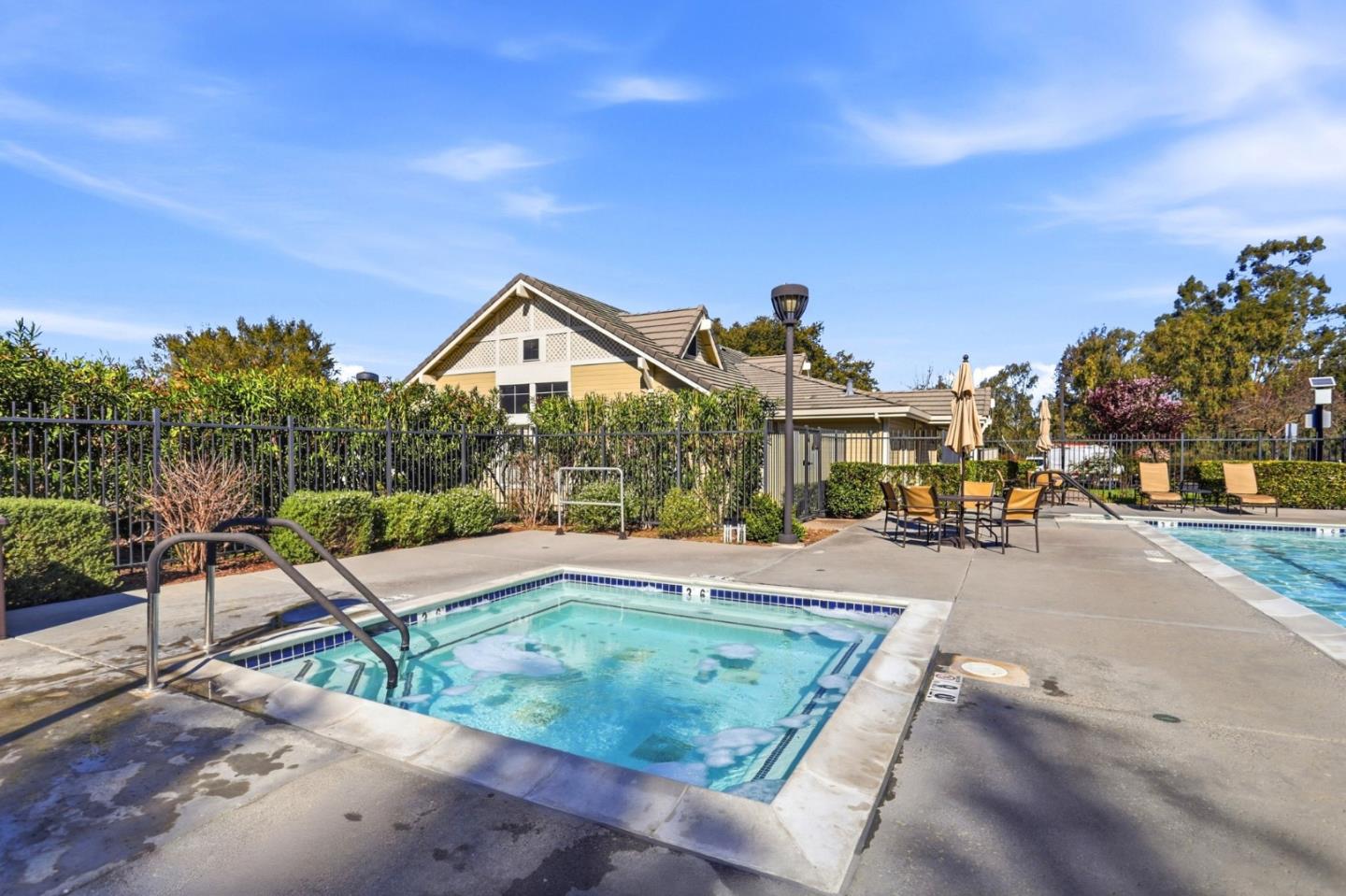8803 Grape Wagon CIR