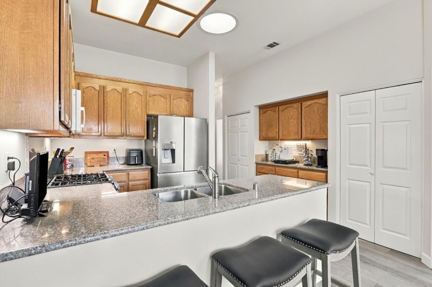 8803 Grape Wagon CIR