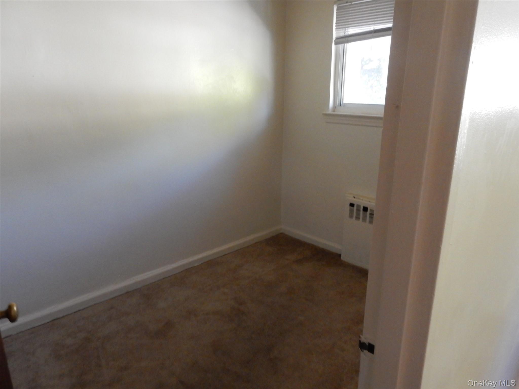 4044 Ave