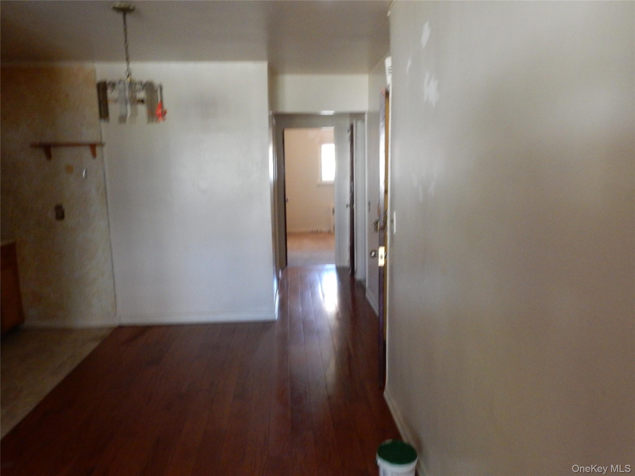 4044 Ave