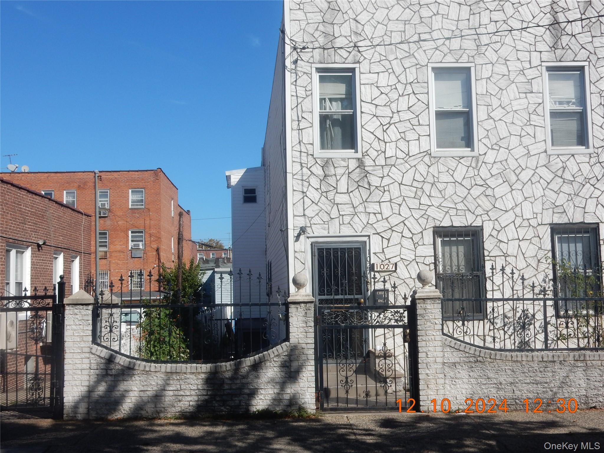 1027 E 83rd Street E Unit: 2