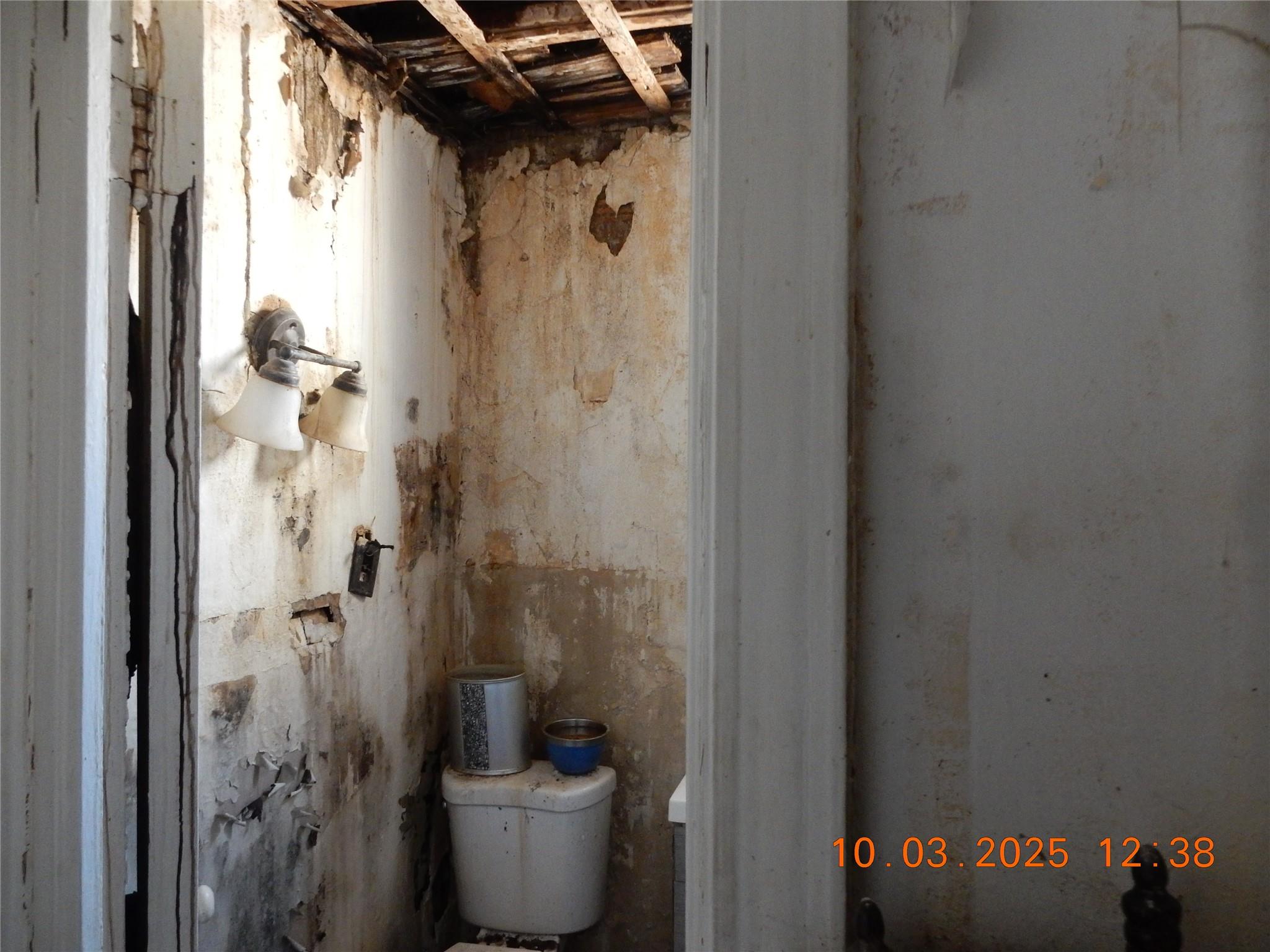 2257 Hampden Pl Unit: 2