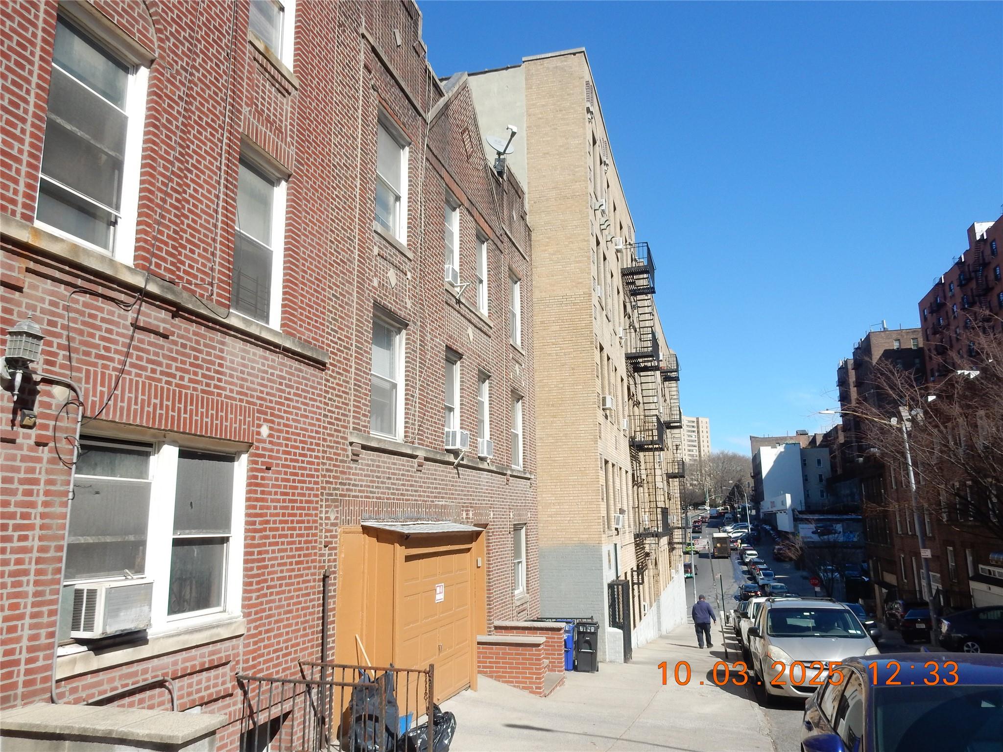 2257 Hampden Pl Unit: 2