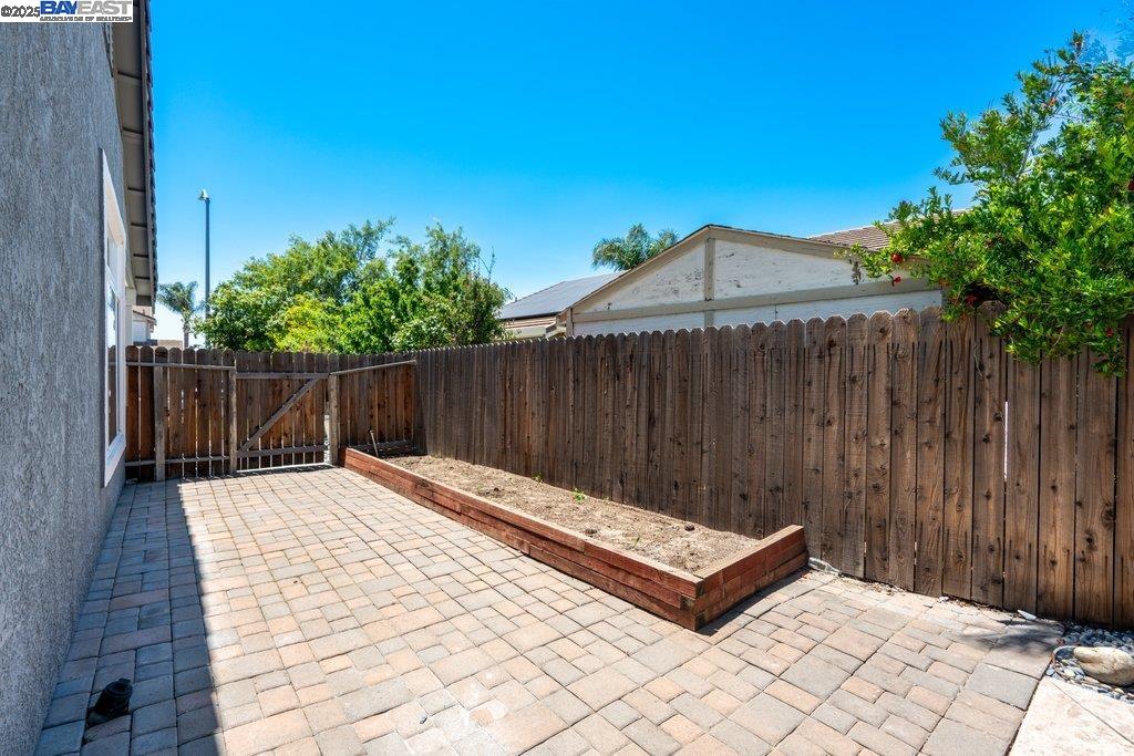 2315 Sabrina Way