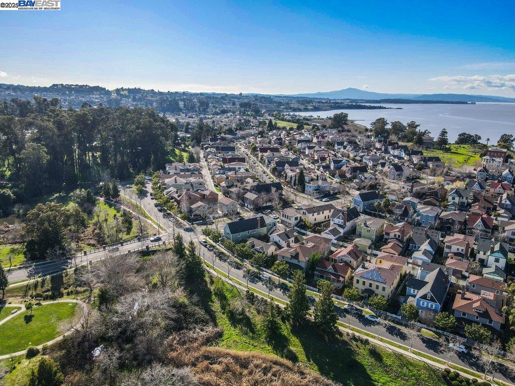 1166 Taraya Terrace