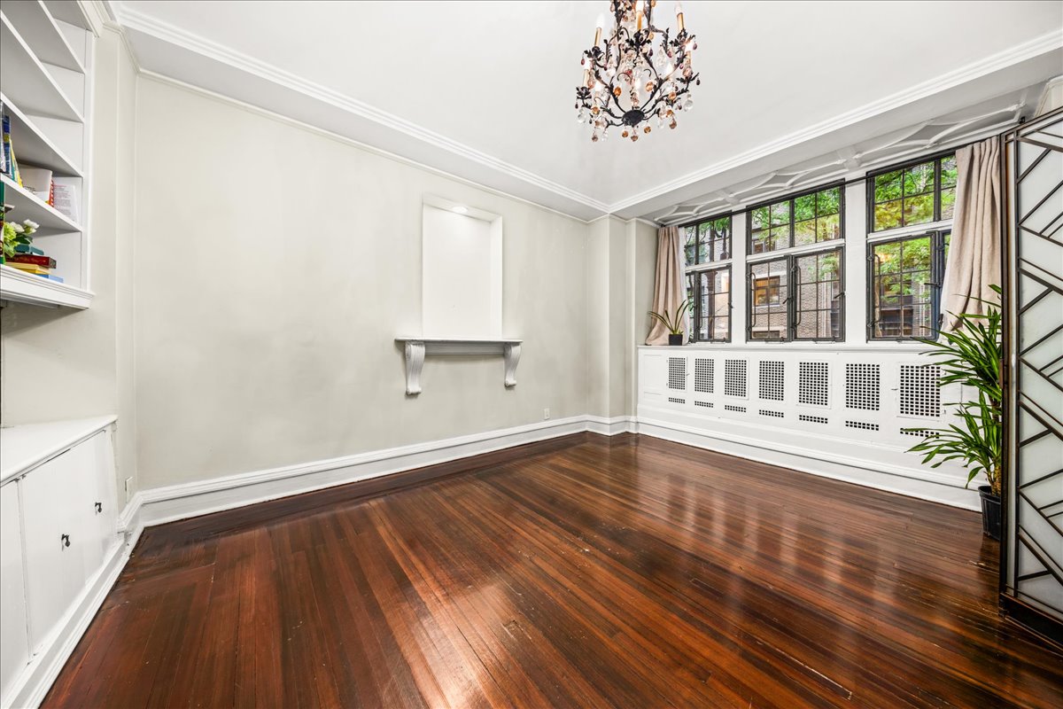 1 W 67TH Street 2E
