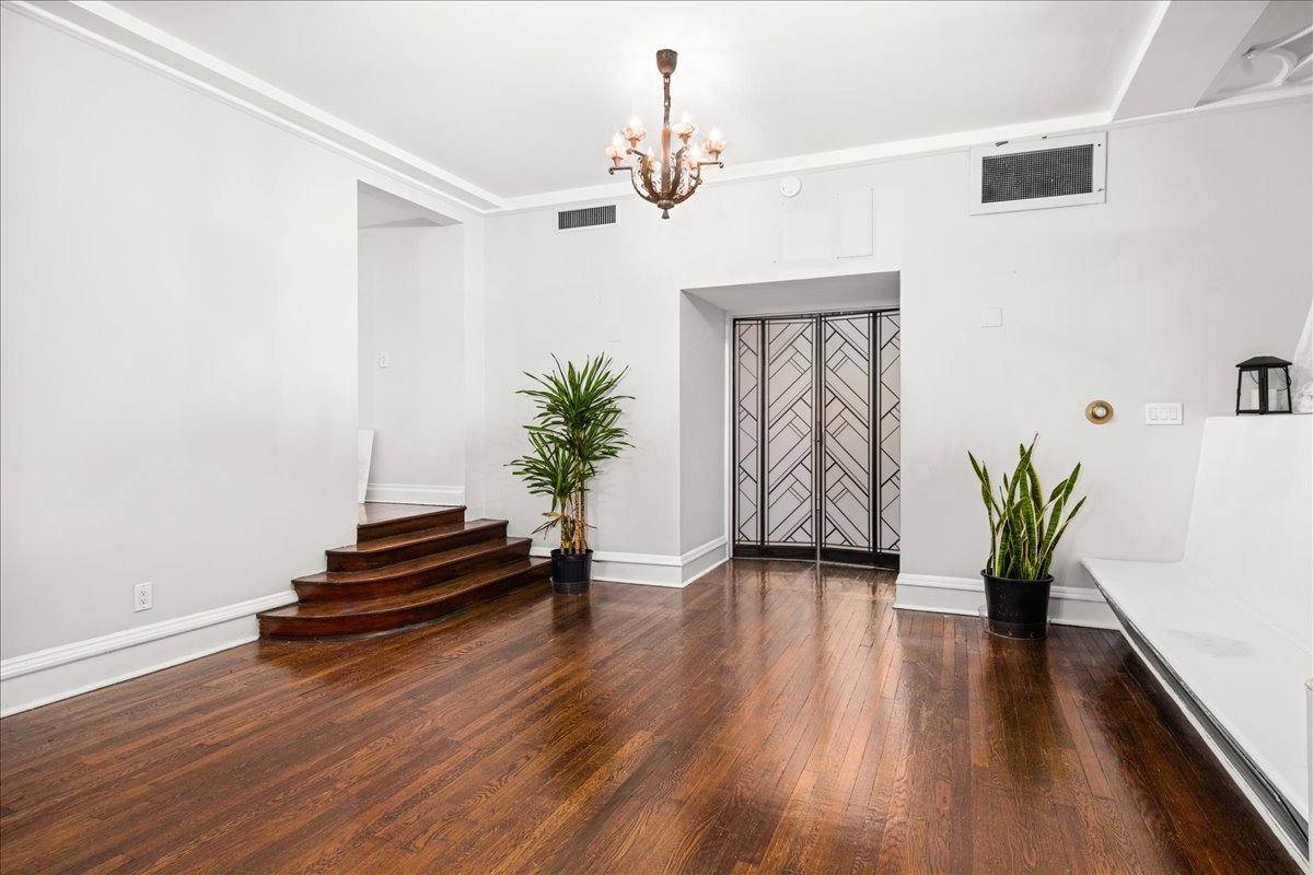1 W 67TH Street 2E