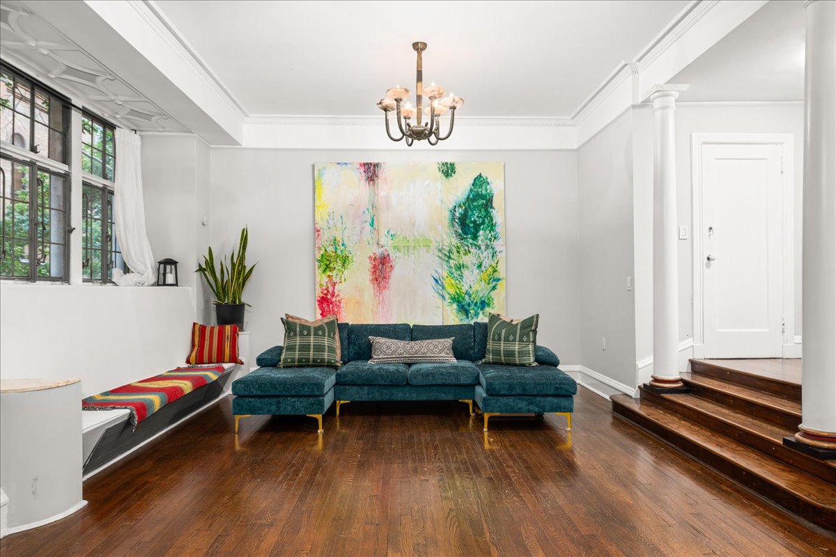 1 W 67TH Street 2E