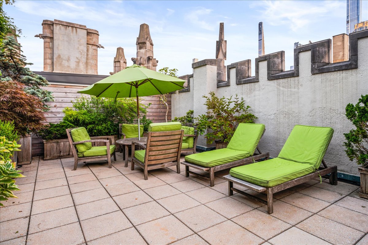 1 W 67TH Street 2E