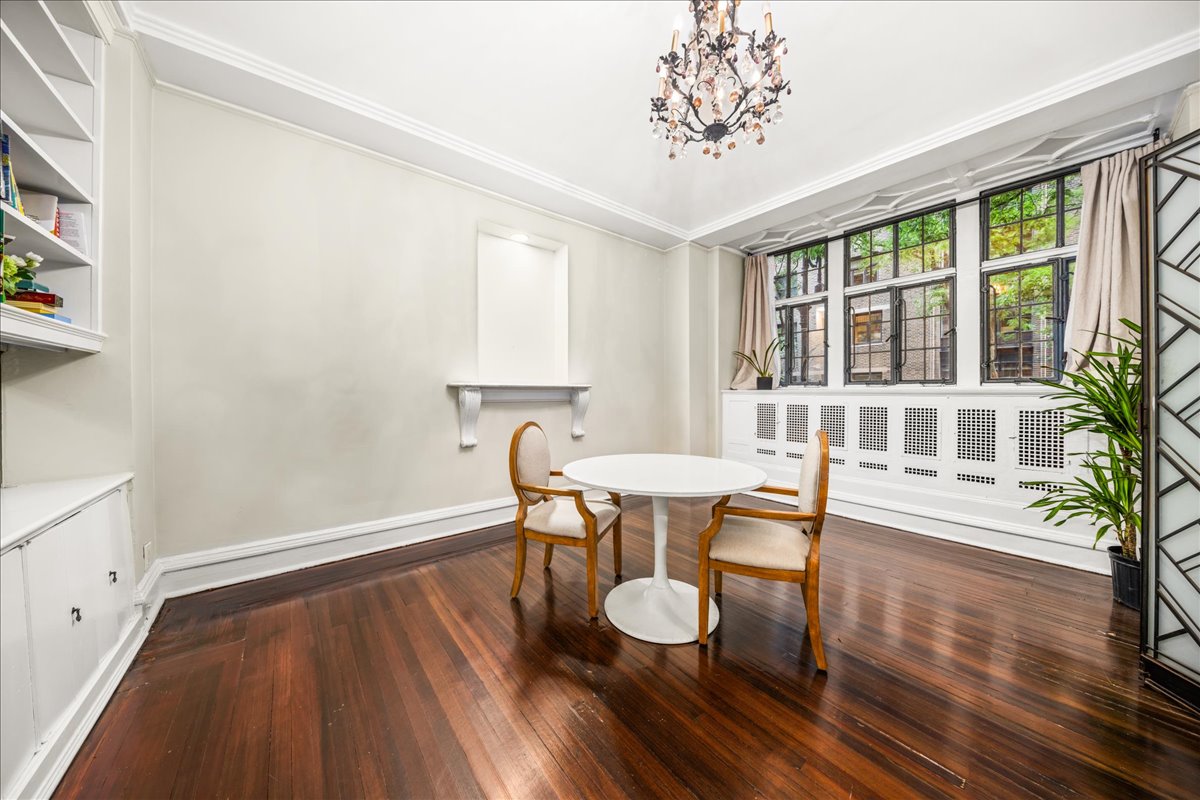 1 W 67TH Street 2E