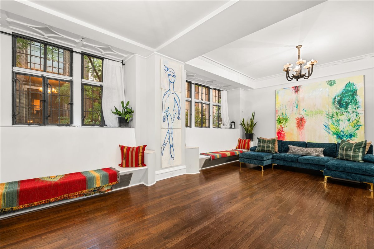 1 W 67TH Street 2E