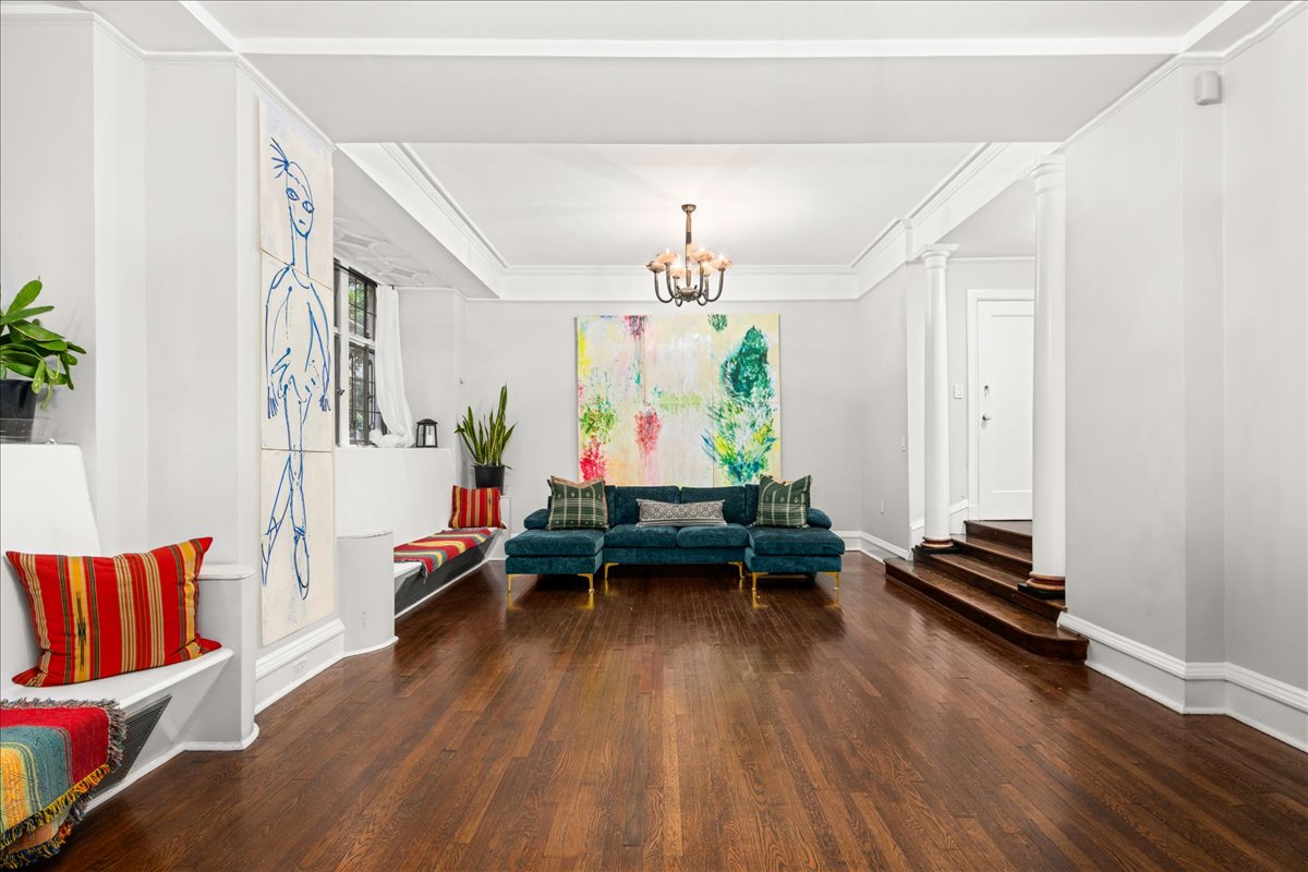 1 W 67TH Street 2E