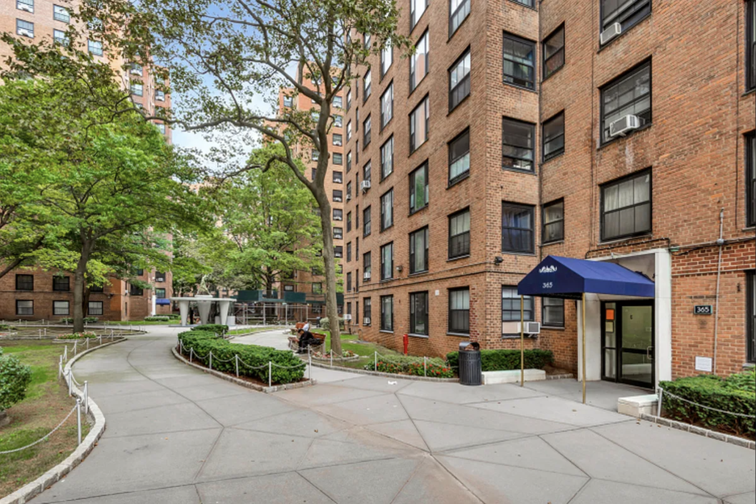 365 CLINTON Avenue 6F