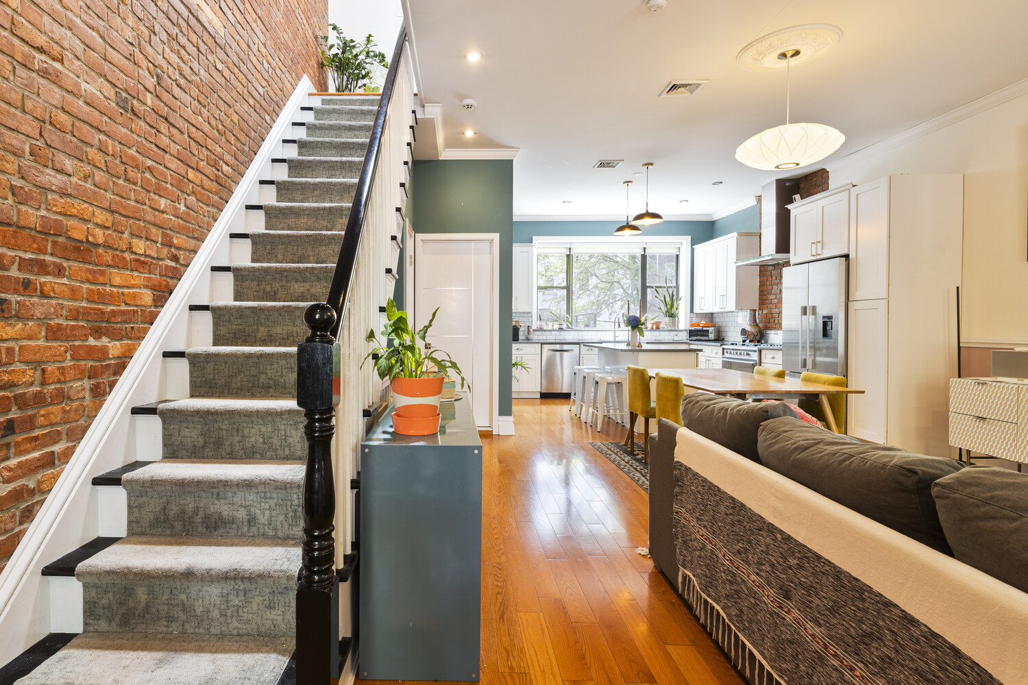 504 HALSEY Street