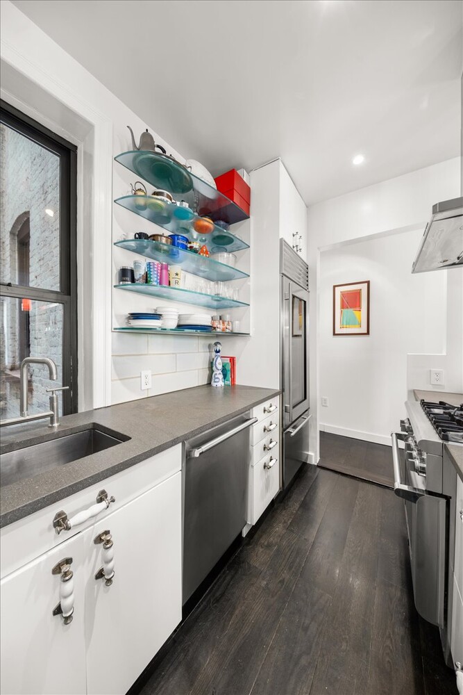 234 W 21ST Street 43