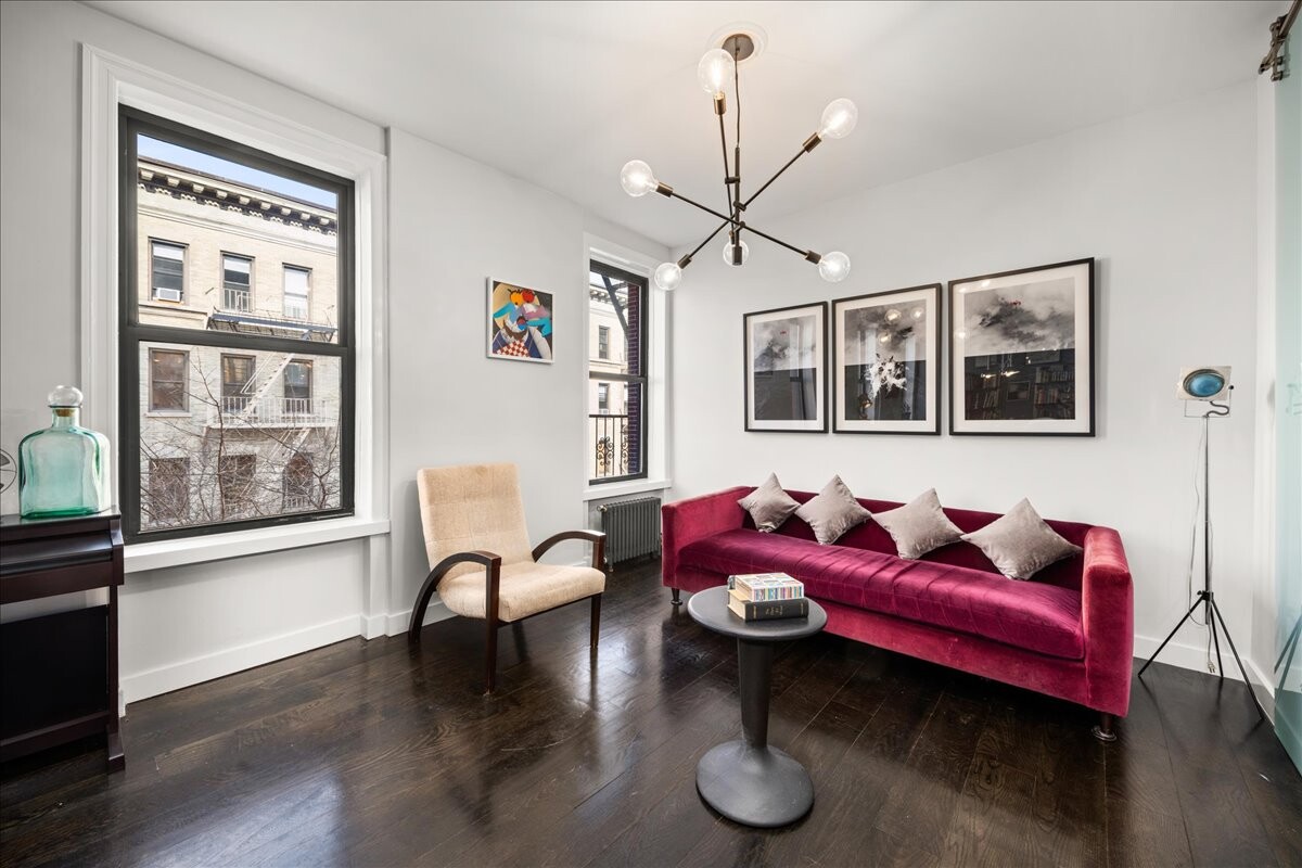 234 W 21ST Street 43