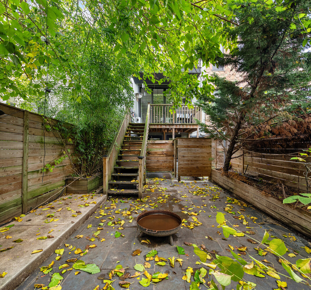 1324 JEFFERSON Avenue