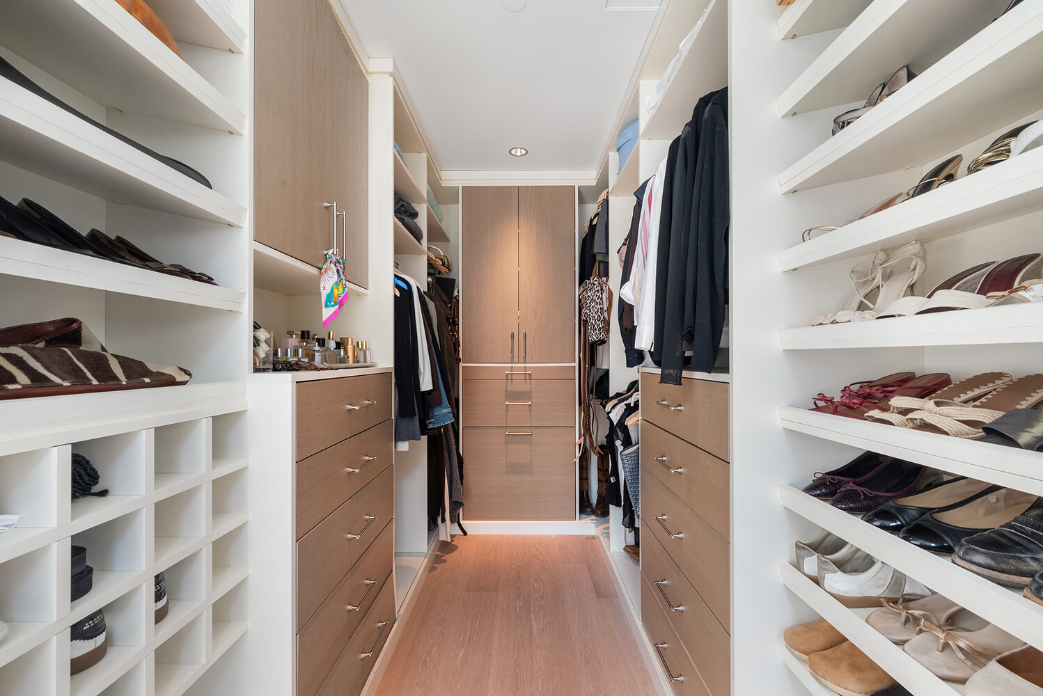 1 JOHN Street 9D