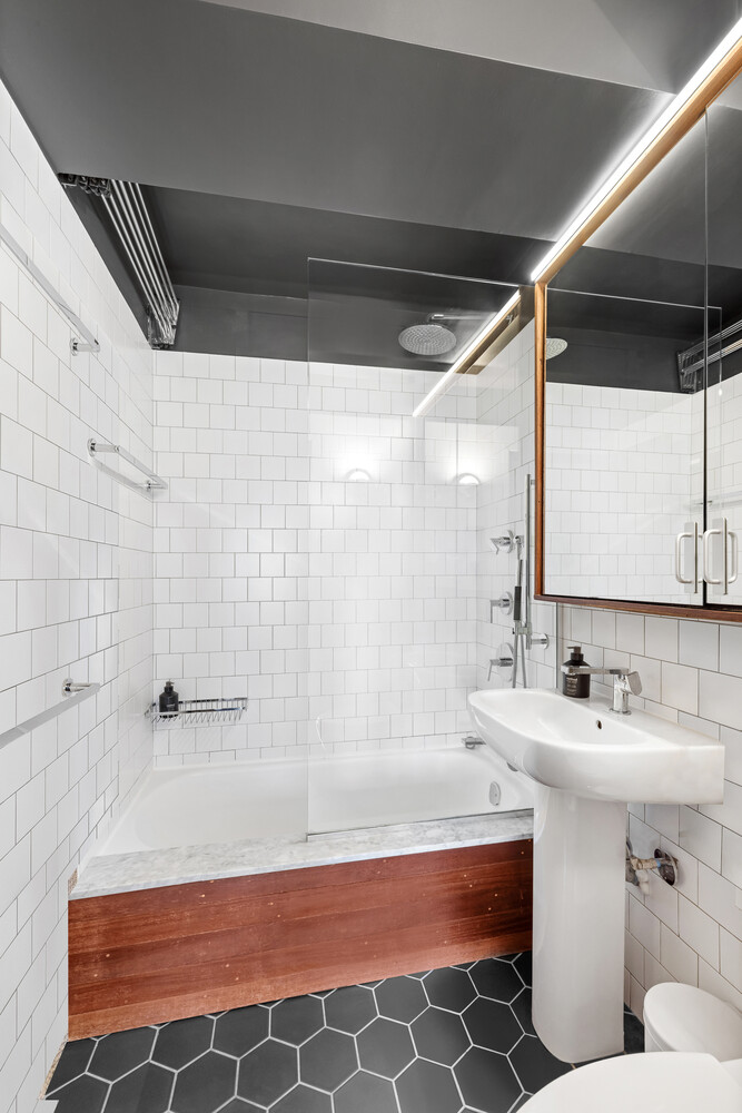 130 SAINT EDWARDS Street 10D
