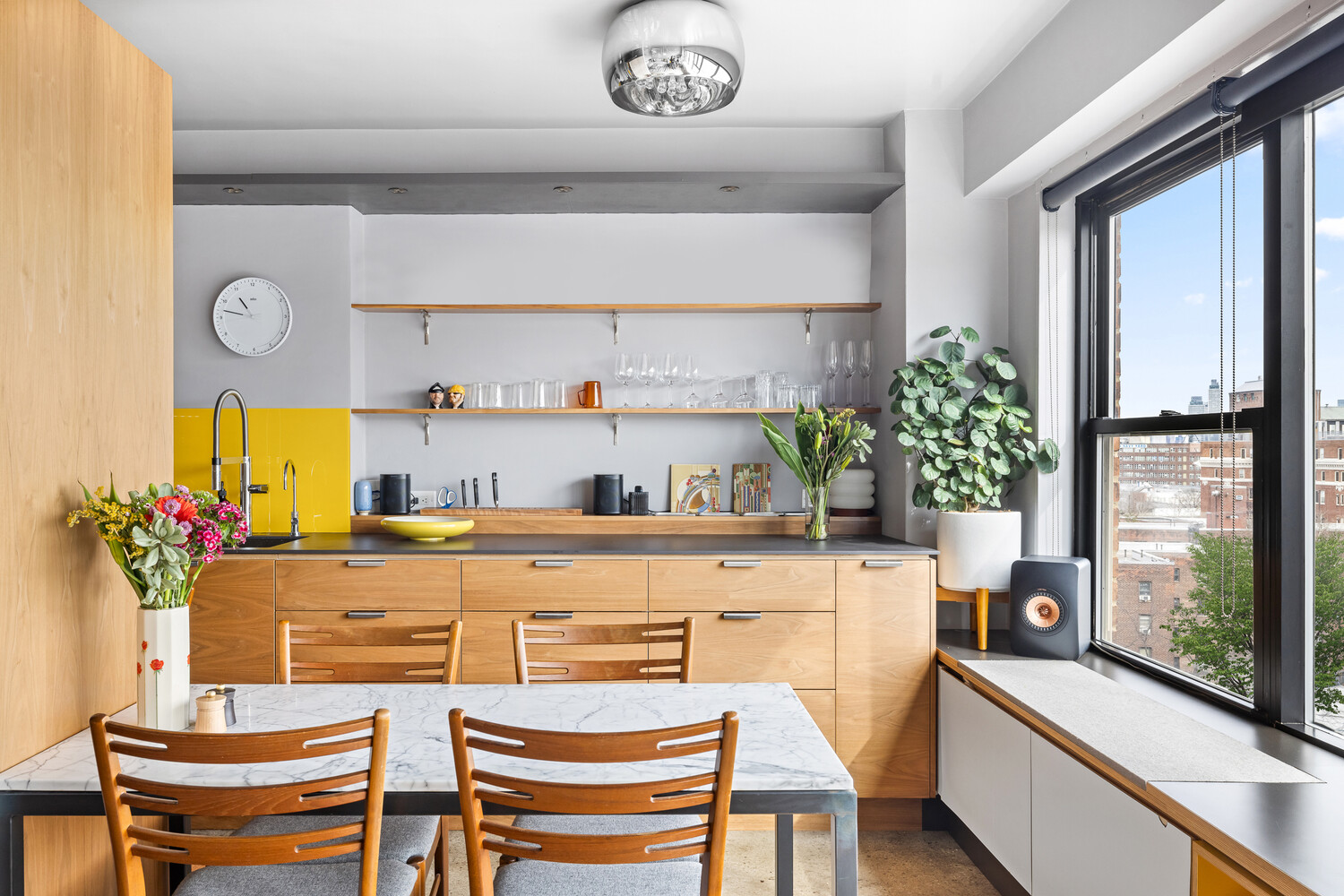 130 SAINT EDWARDS Street 10D