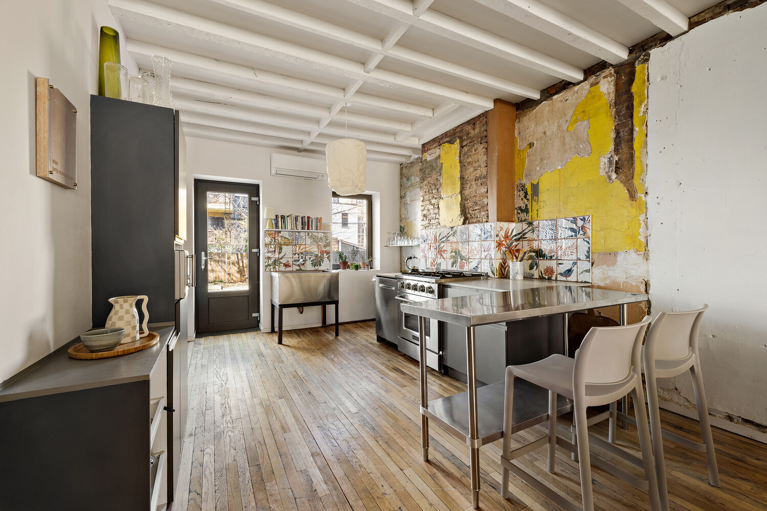 285A KINGSLAND Avenue