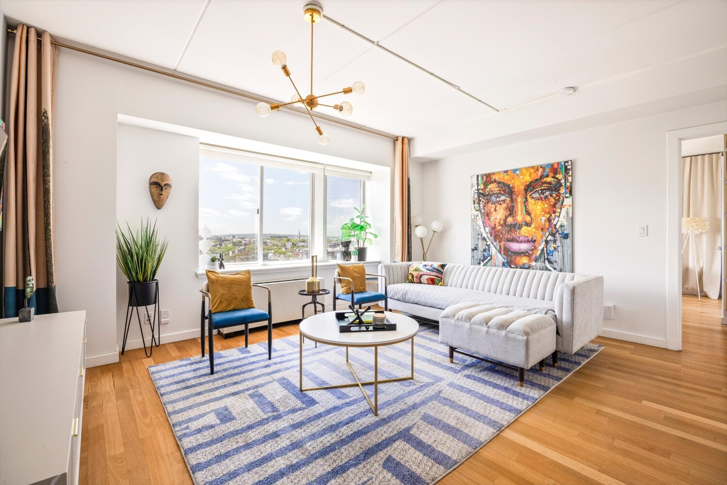87 SMITH Street 10B