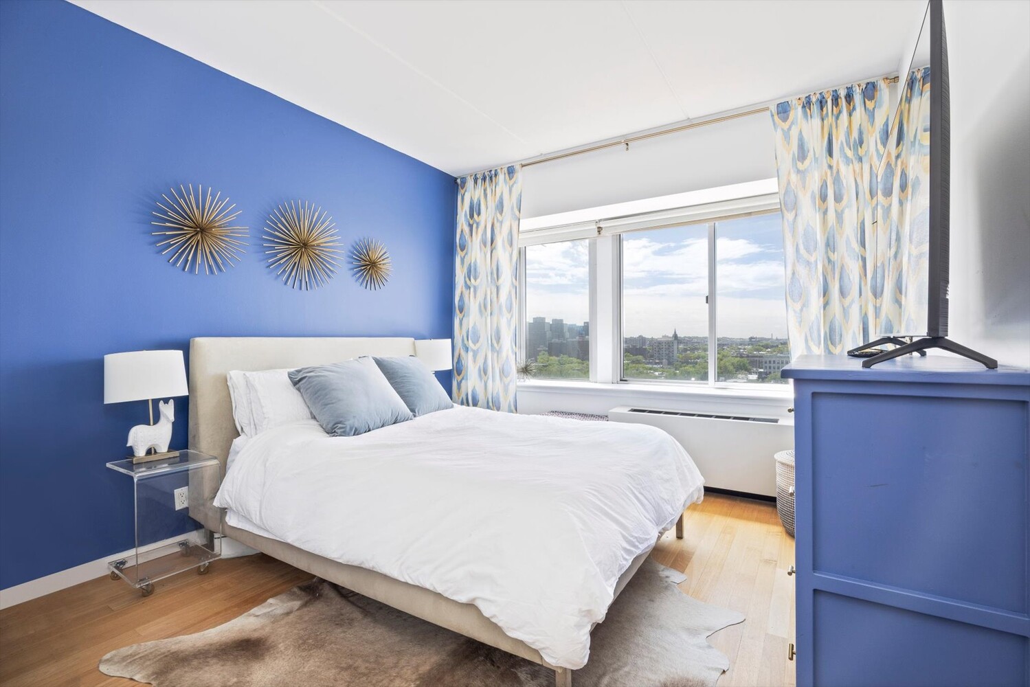 87 SMITH Street 10B