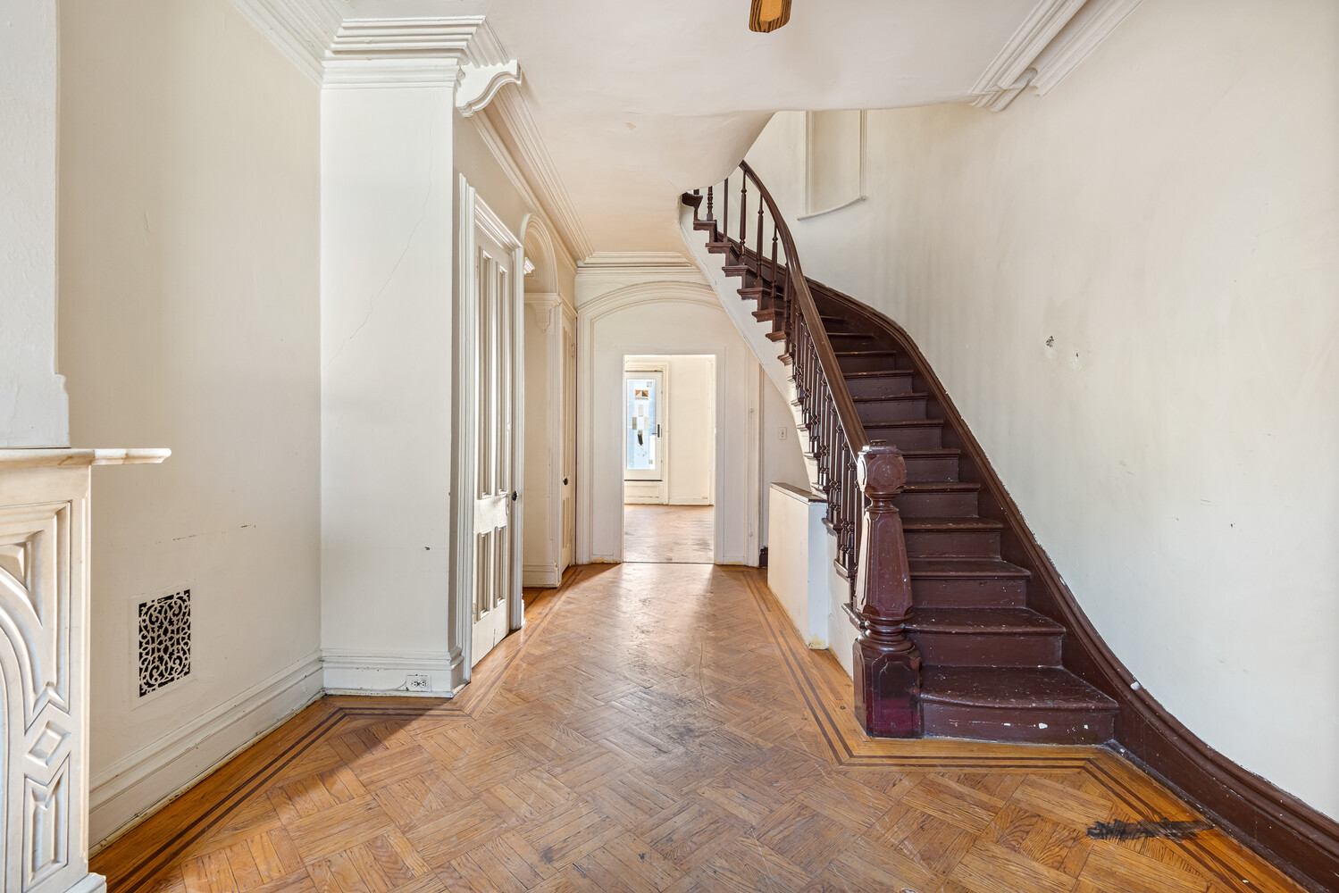 120 CAMBRIDGE Place