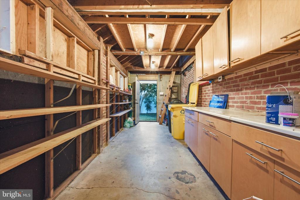141 BOONE TRAIL