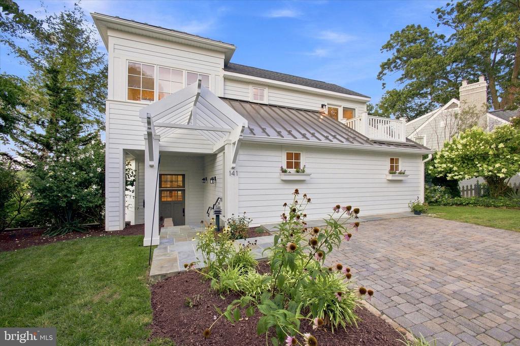 141 BOONE TRAIL