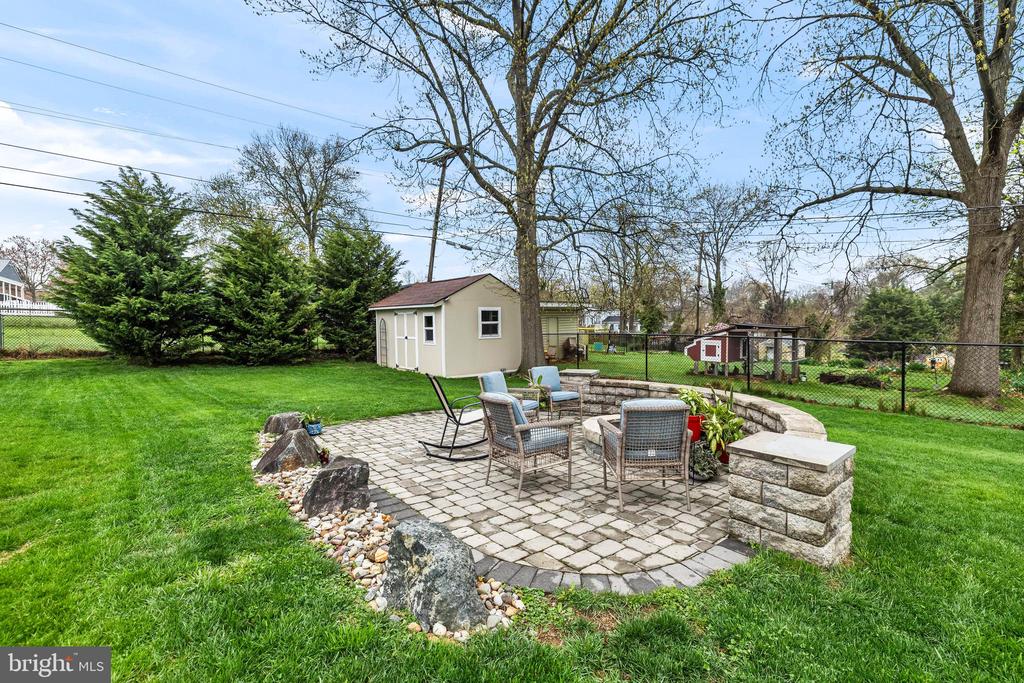 526 HAWTHORNE ROAD