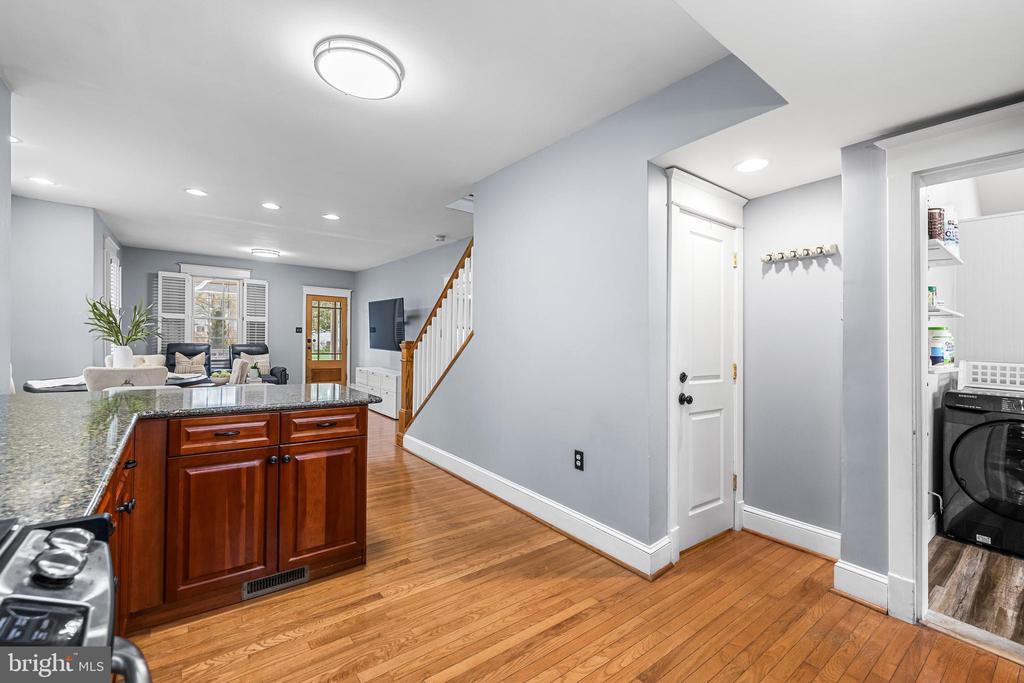 526 HAWTHORNE ROAD