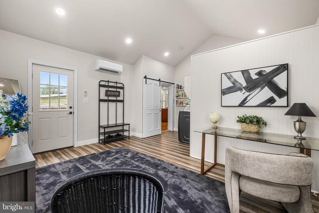 526 HAWTHORNE ROAD