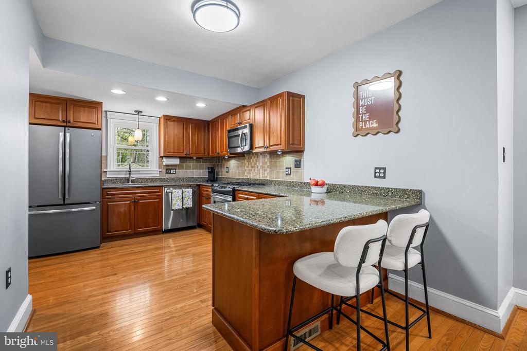 526 HAWTHORNE ROAD