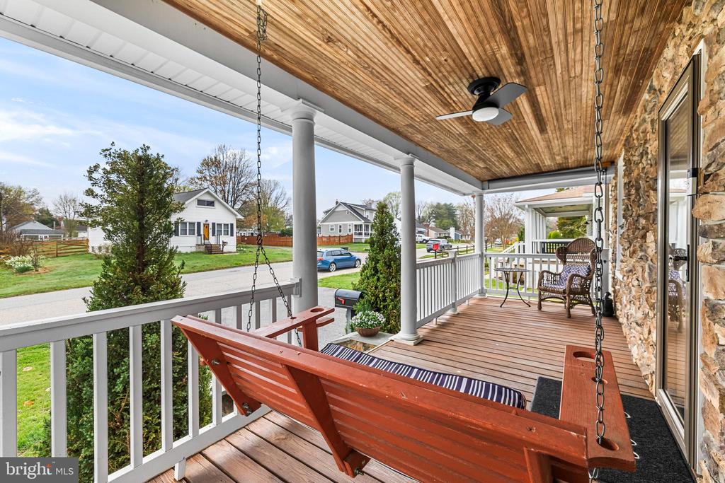 526 HAWTHORNE ROAD