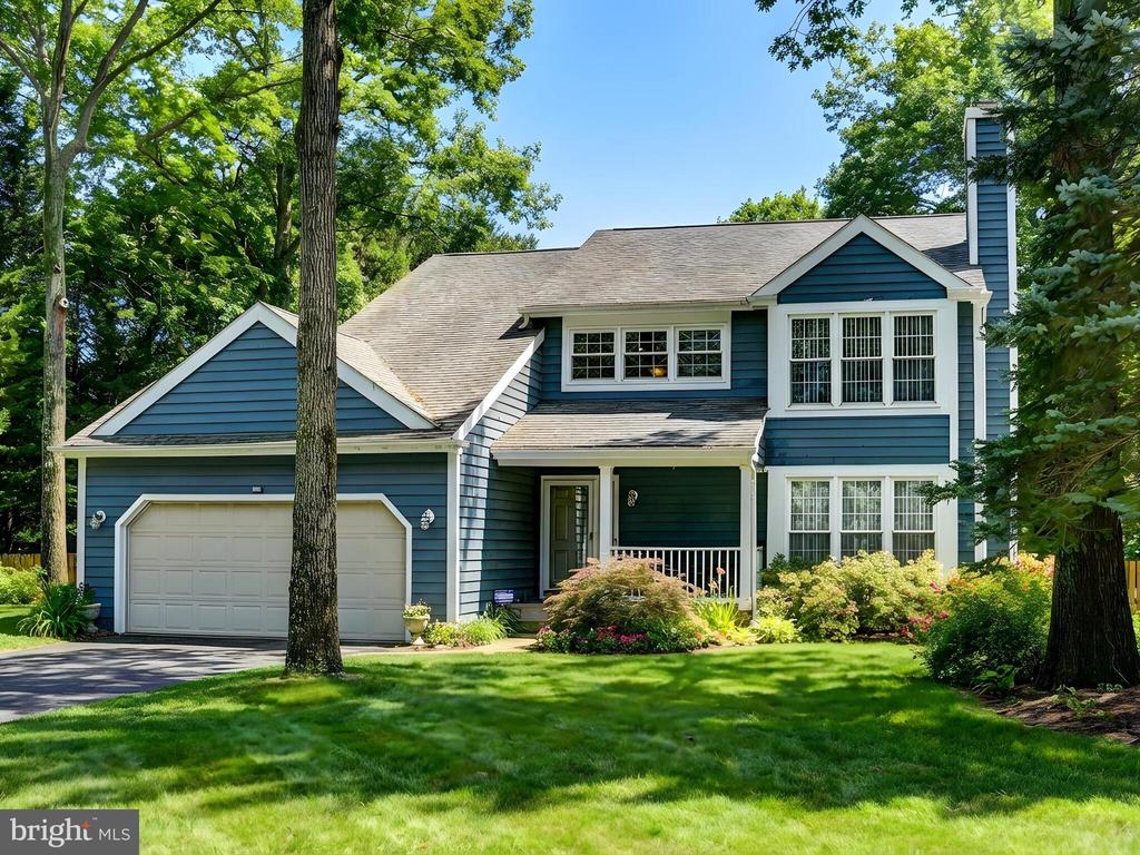 1301 WATER OAK DRIVE