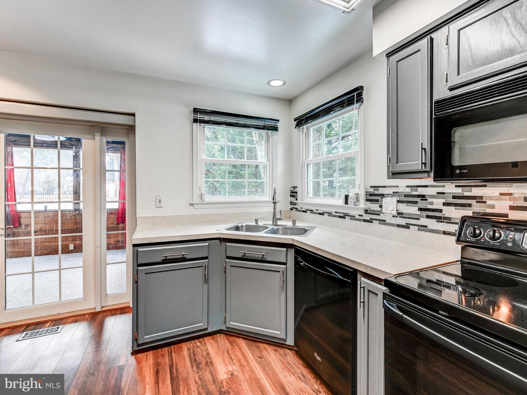 1301 WATER OAK DRIVE