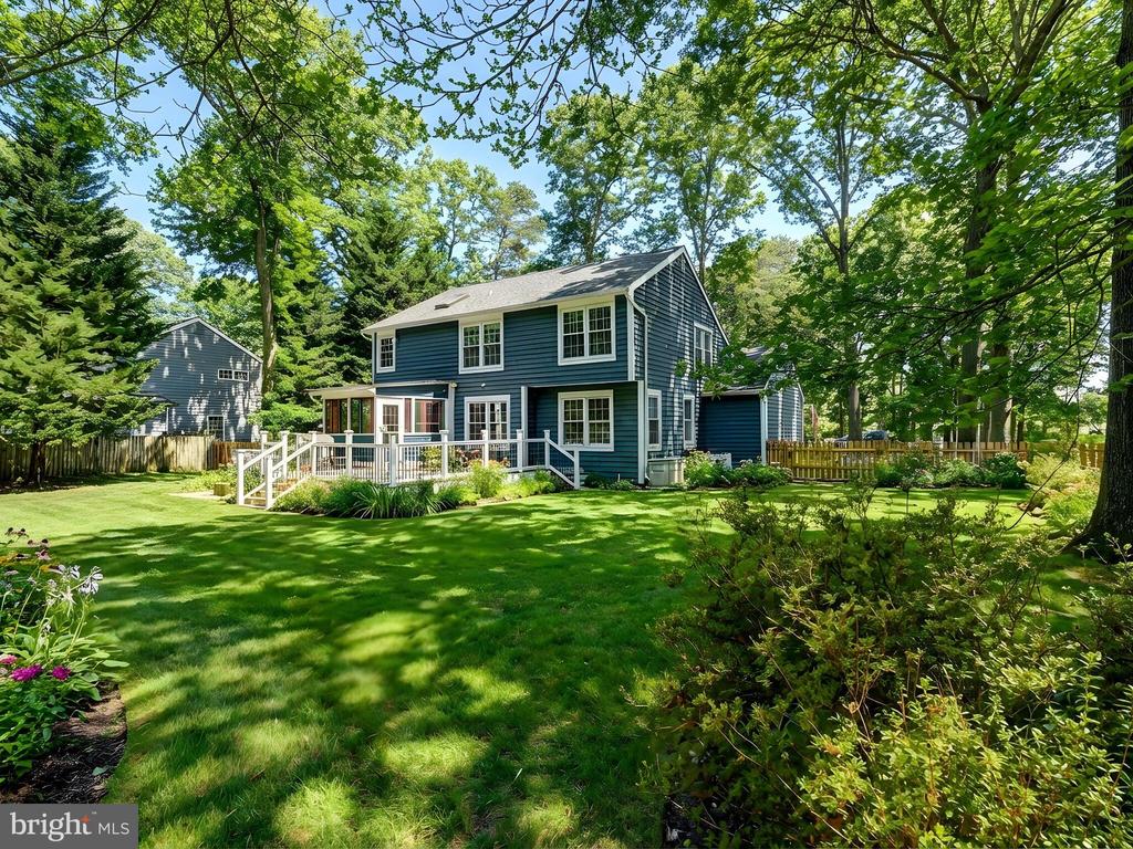 1301 WATER OAK DRIVE