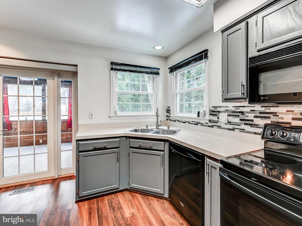 1301 WATER OAK DRIVE