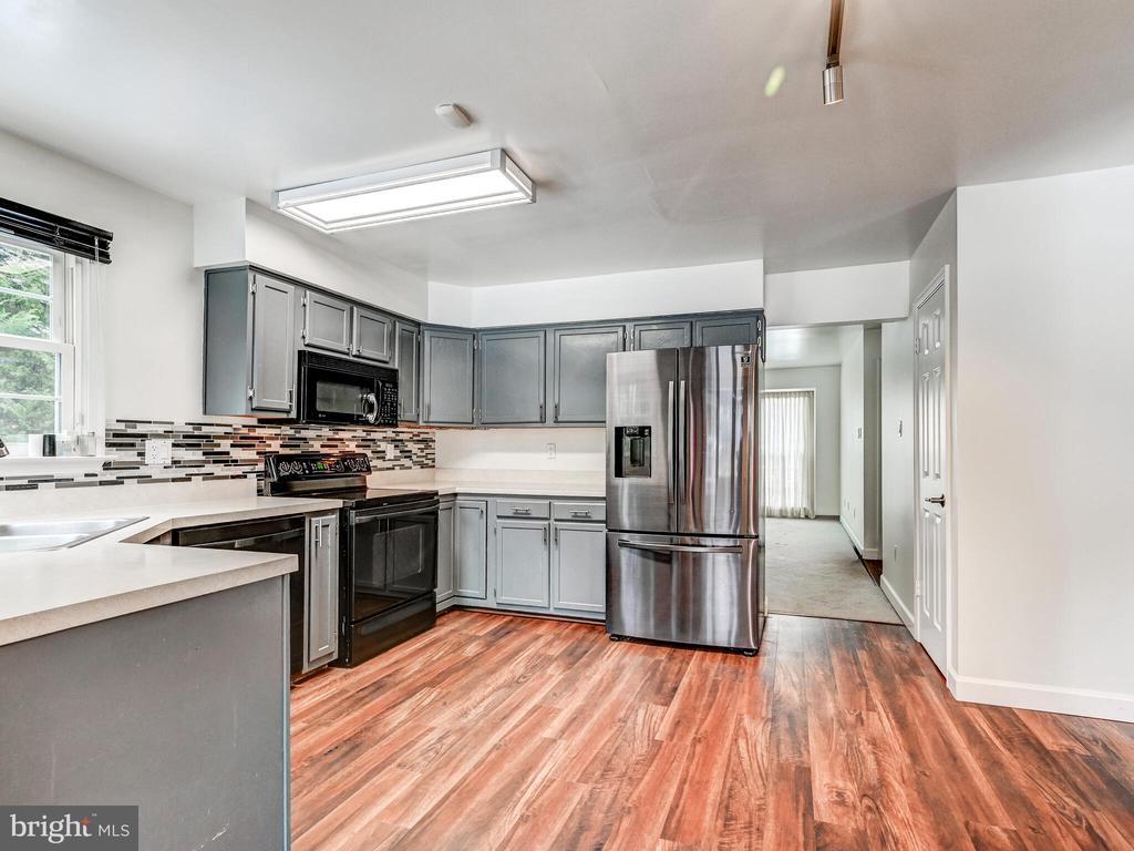1301 WATER OAK DRIVE