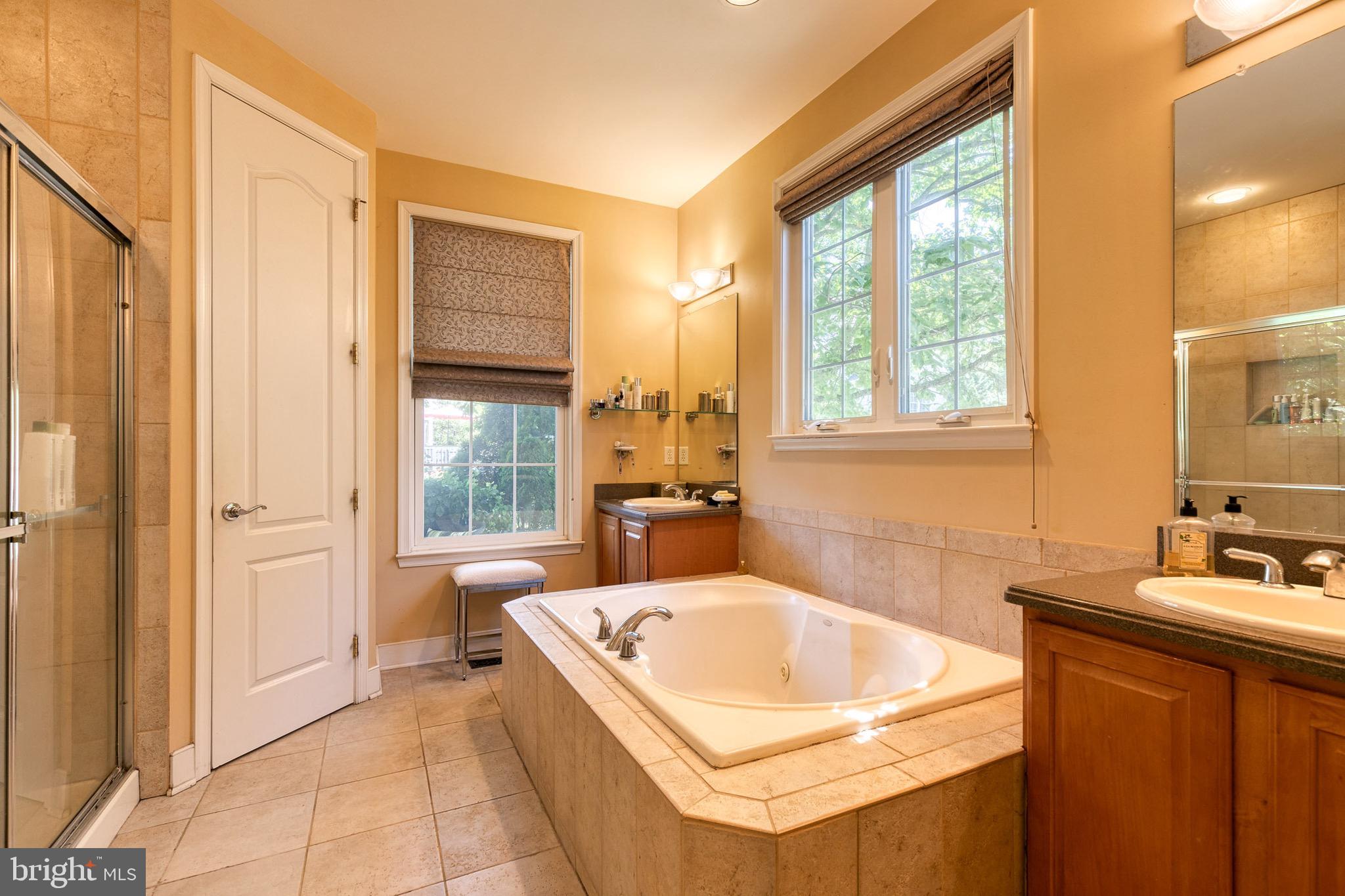 1120 WASHINGTONVILLE DRIVE