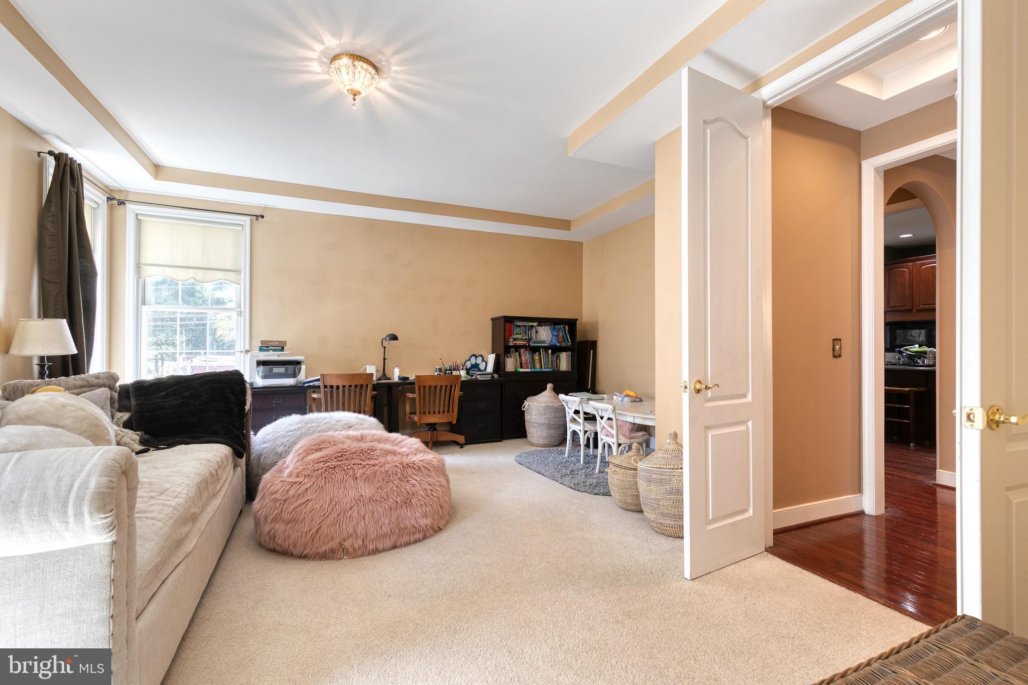 1120 WASHINGTONVILLE DRIVE