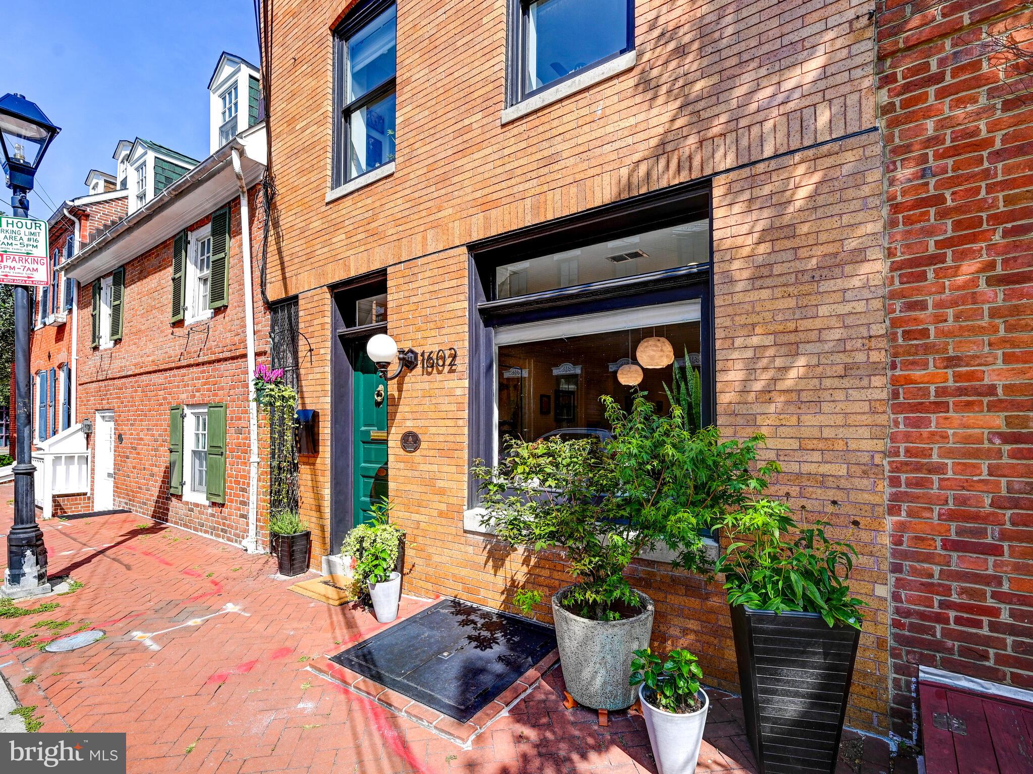 1602 SHAKESPEARE STREET