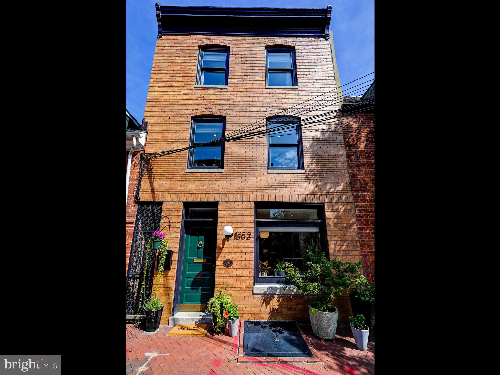 1602 SHAKESPEARE STREET