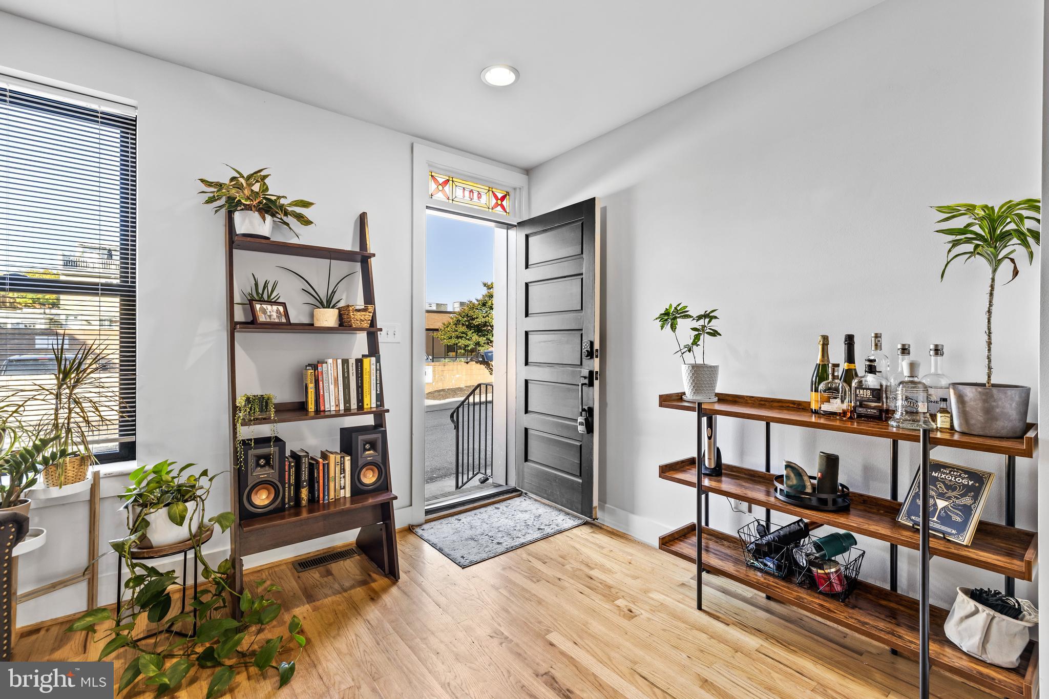 901 S Streeper STREET