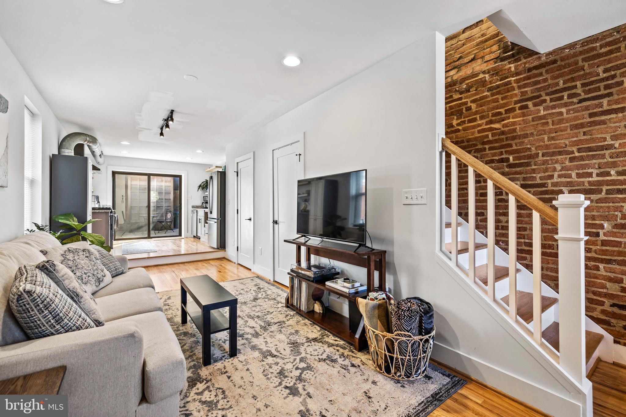 901 S Streeper STREET