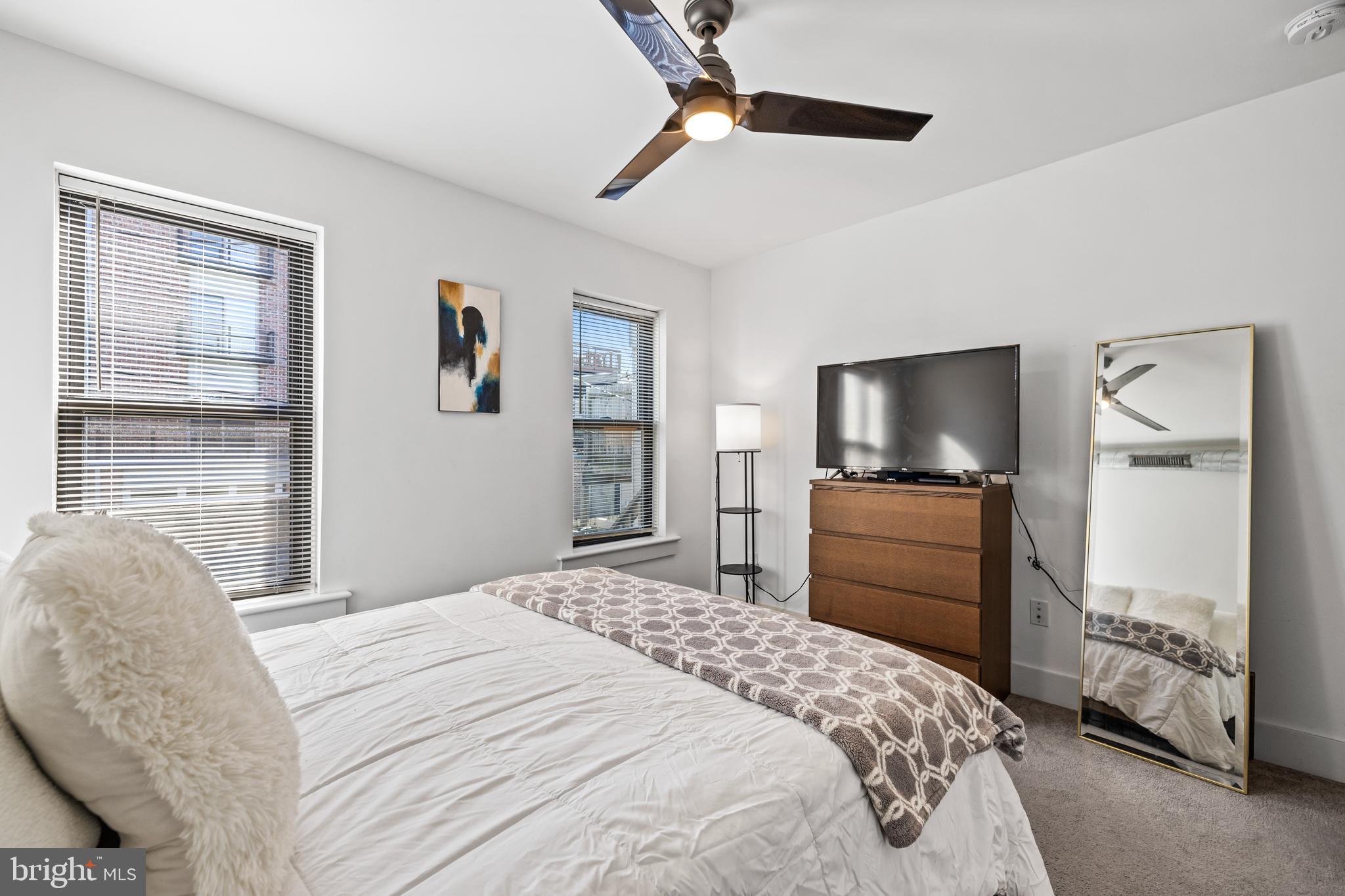 901 S Streeper STREET