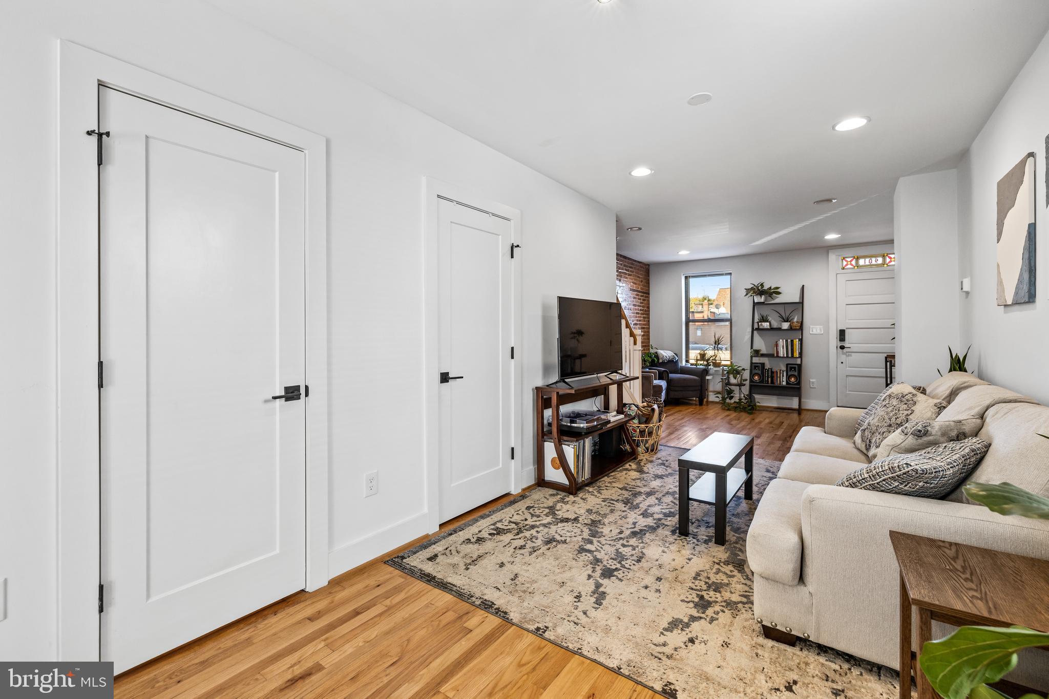 901 S Streeper STREET