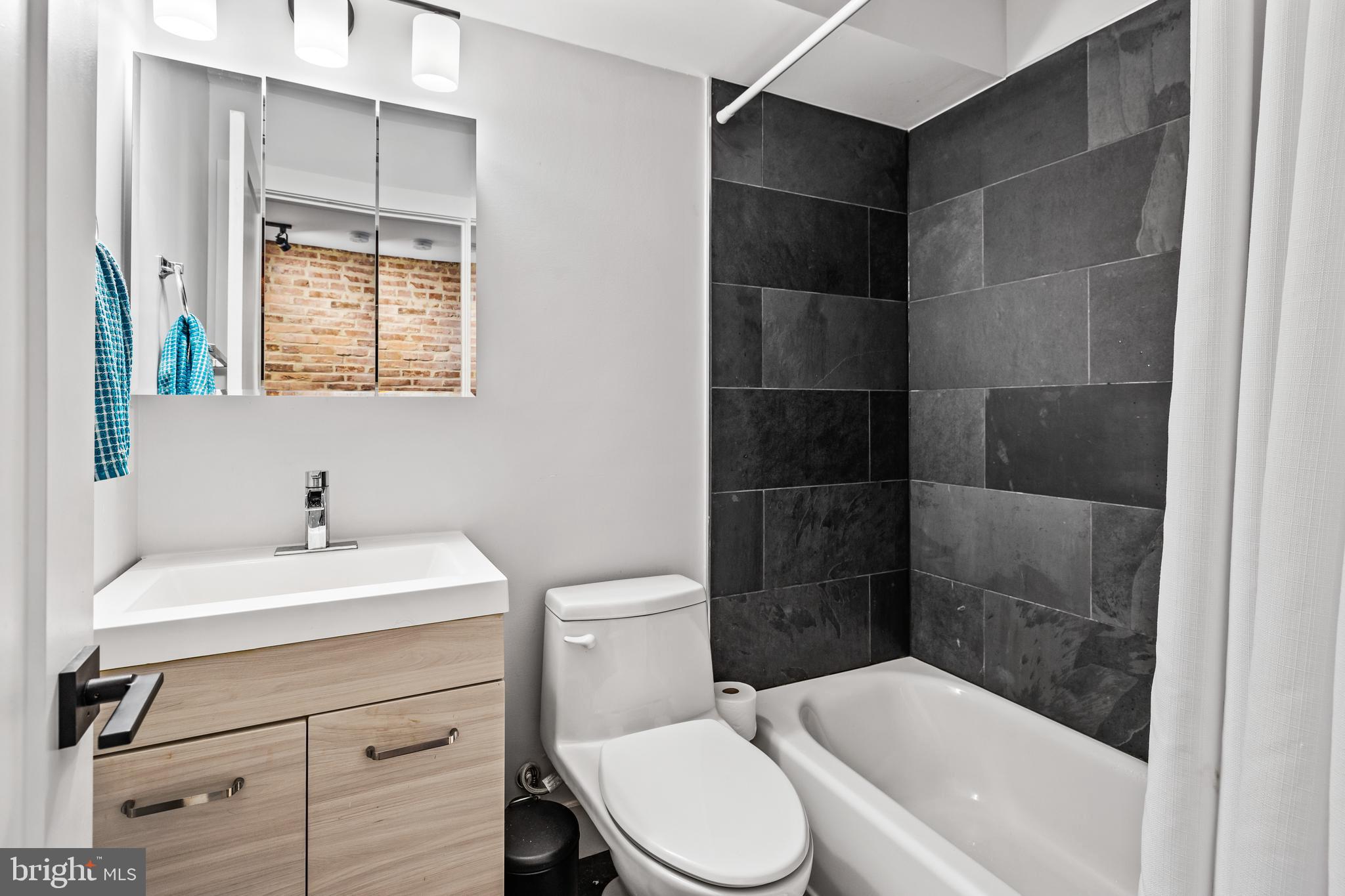 901 S Streeper STREET