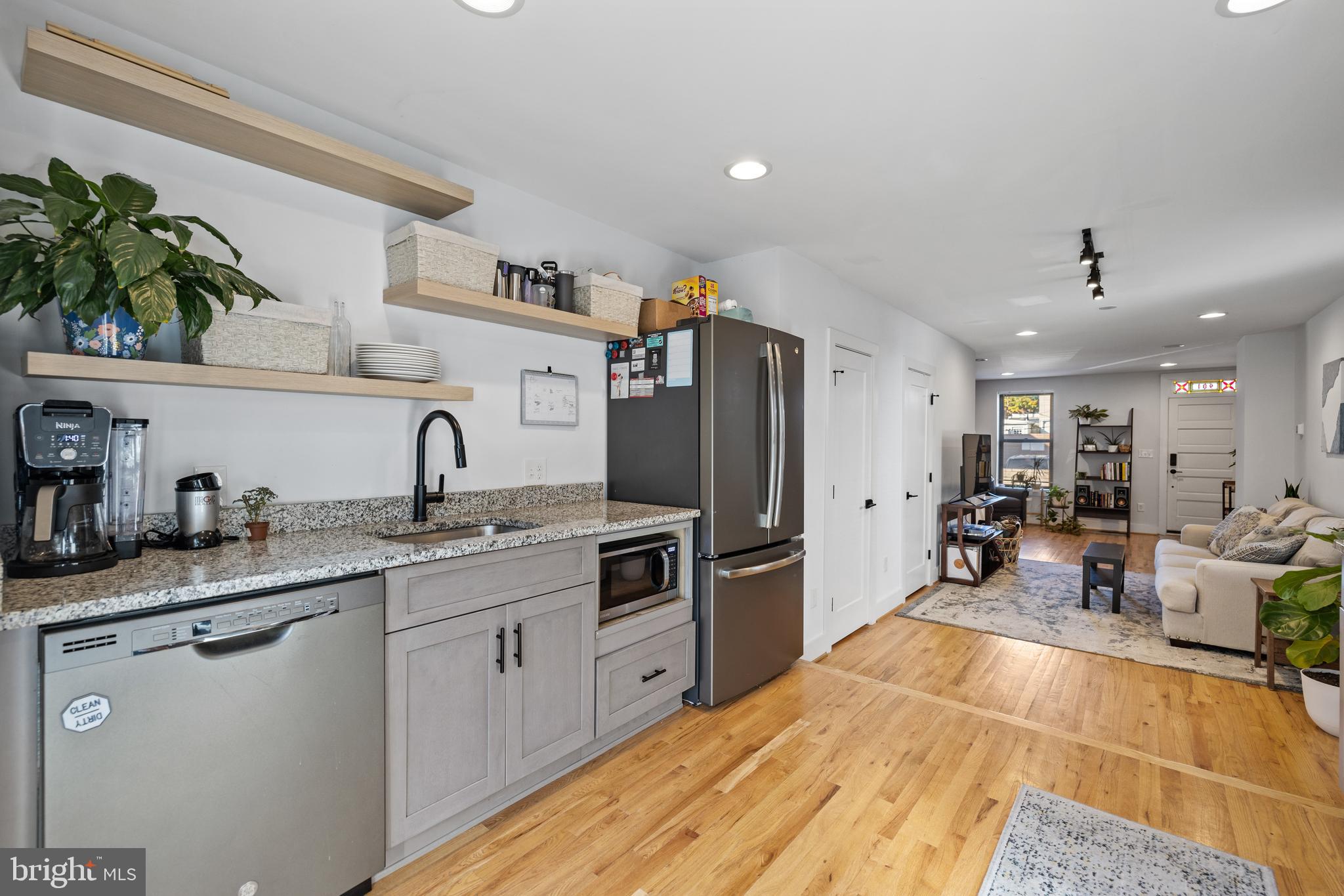 901 S Streeper STREET